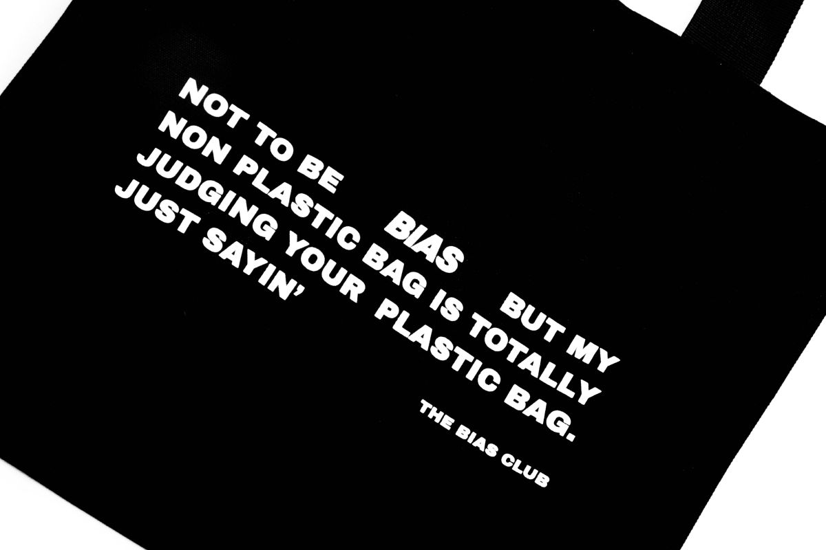 BIAS ”JUDGING” TOTE BAG BLACK