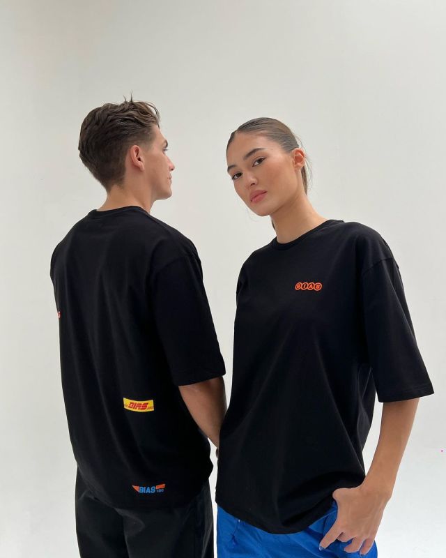 BIAS DELIVERY TEE